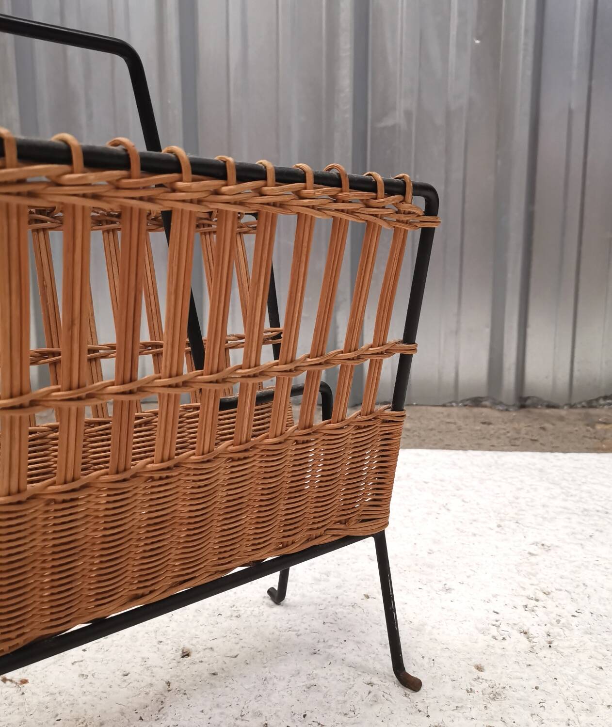Vintage rattan and metal magazine rack, Raoul Guys