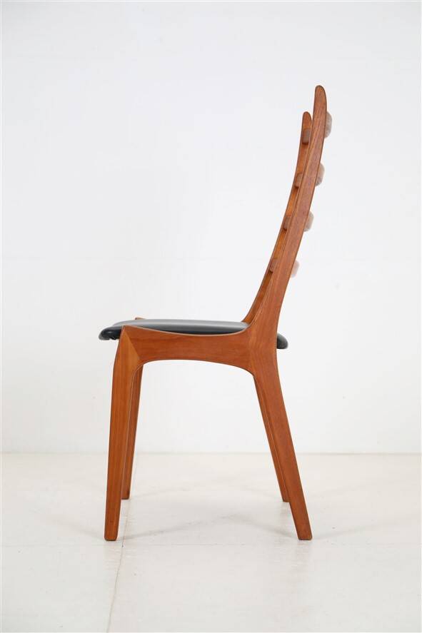 Set of 6 Korup Stolefabrik teak chairs in the style of Kai Kristiansen