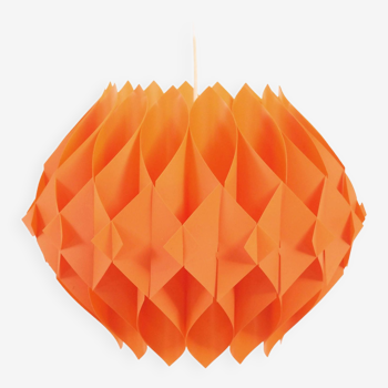 Butterfly pendant light by Lars Shioler