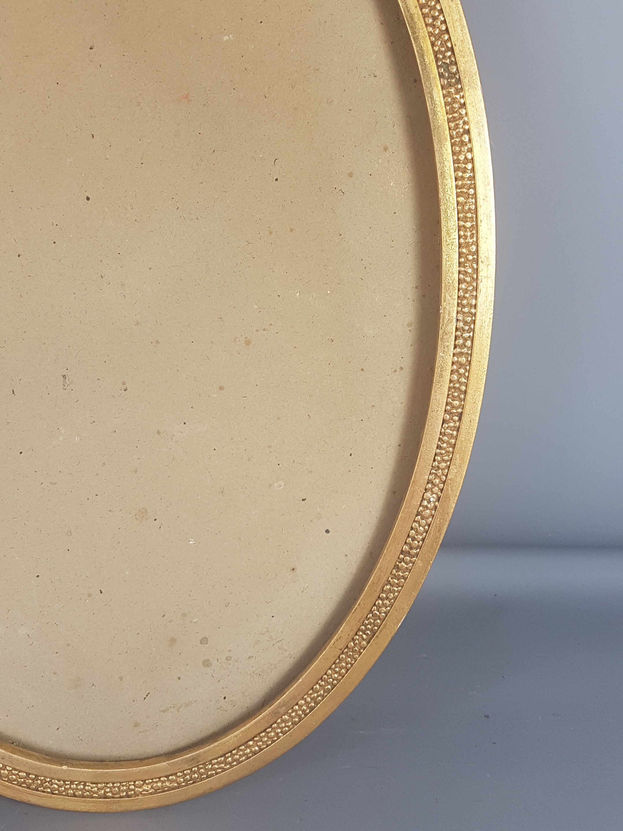 Former oval Art-Deco wood frame - 56x38 cm gold stucco, 50.2x35.2 cm SB