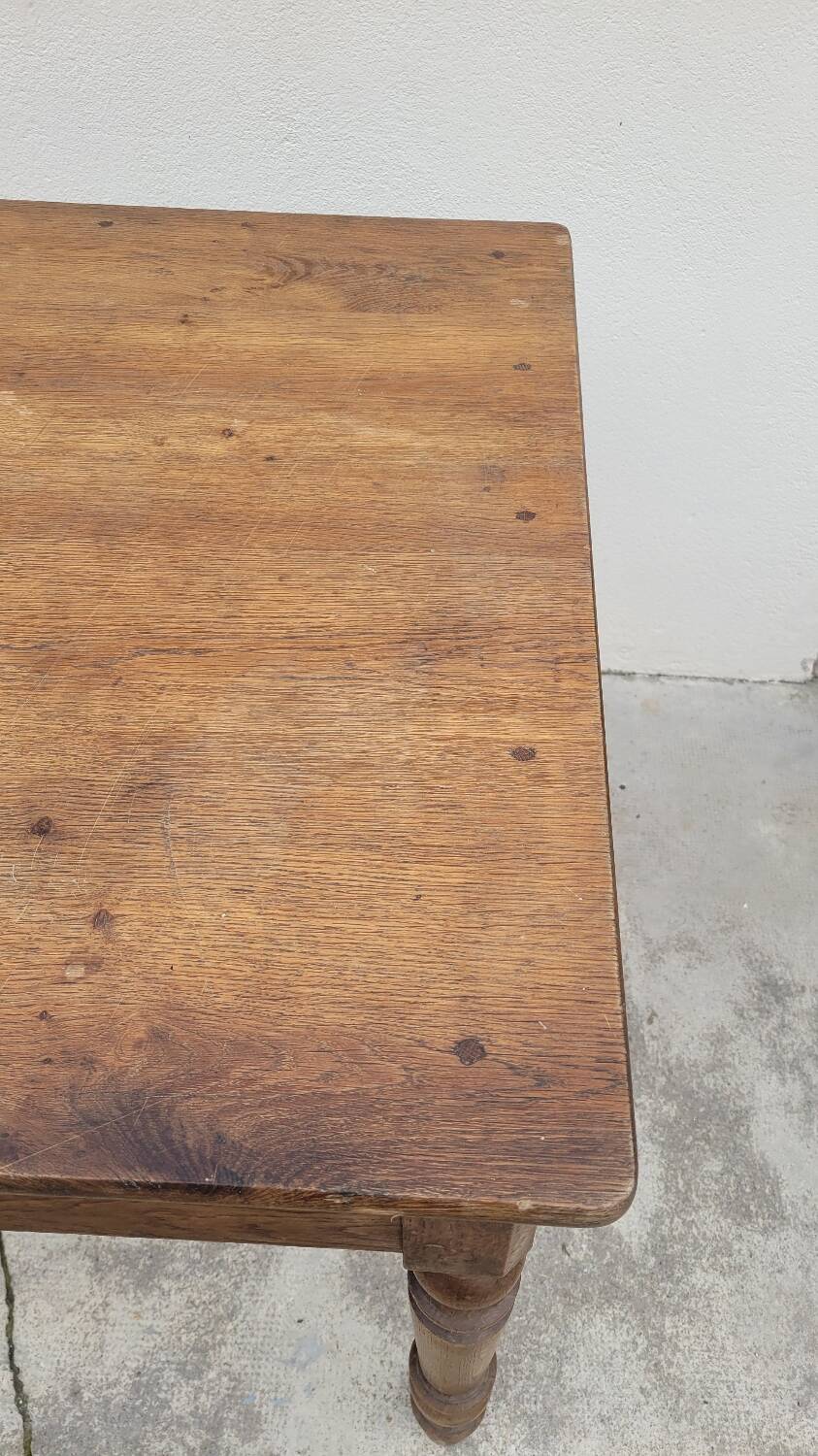 Rustic farm table in solid oak, Louis Philippe legs, 19th century - 1m40
