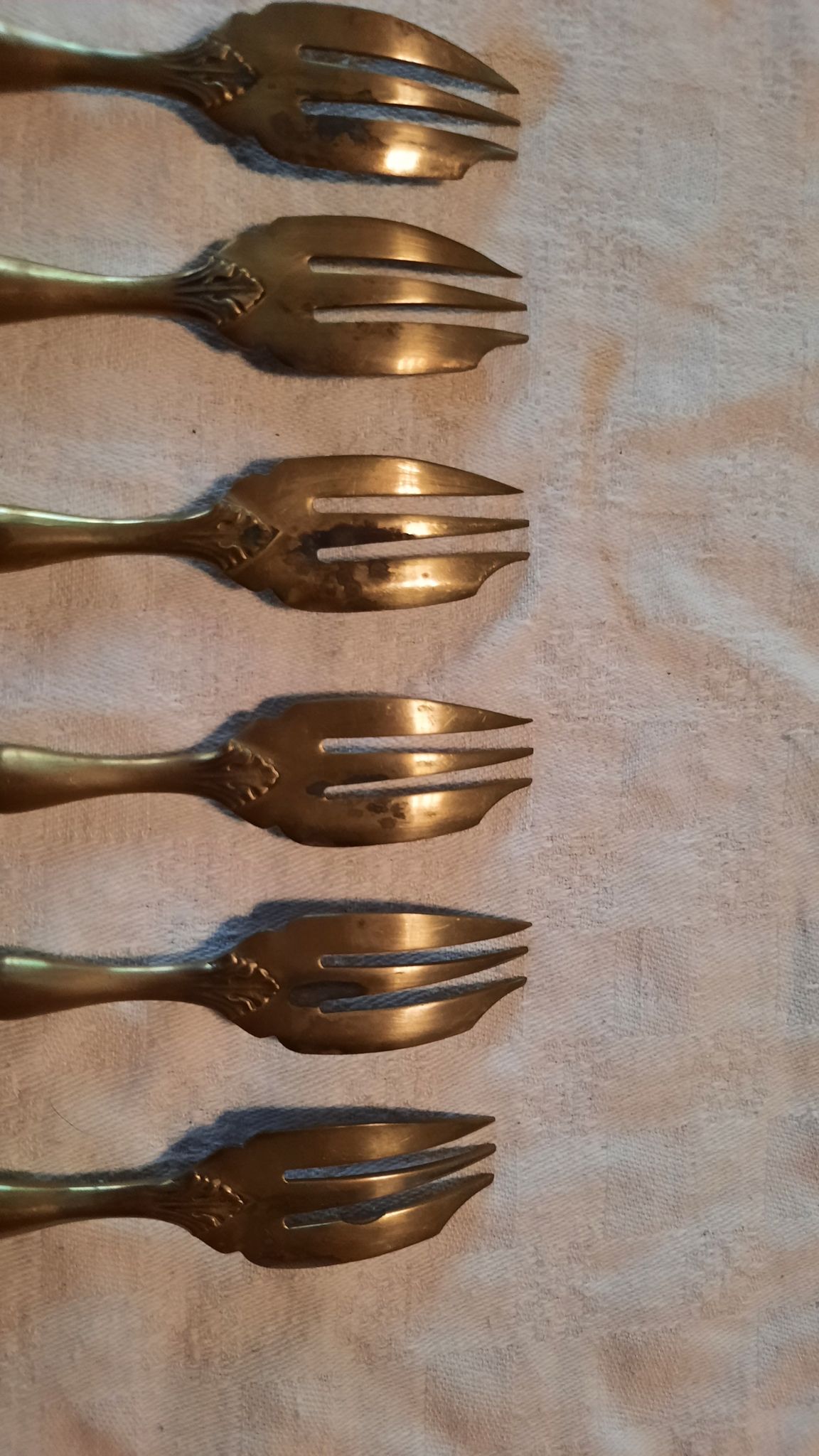 Box of 12 dessert forks