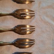 Box of 12 dessert forks