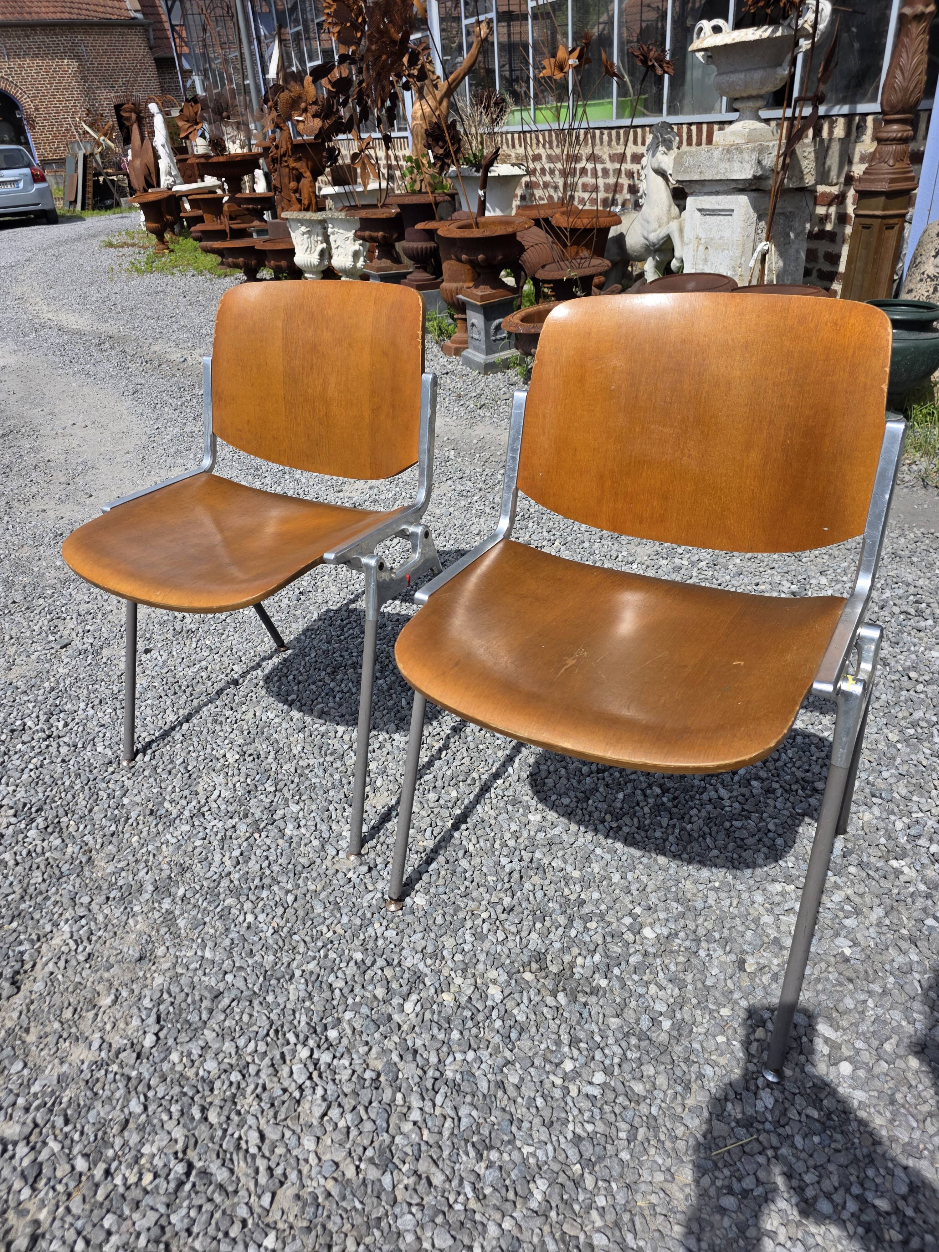 Paire de chaises "DSC 106" par Giancarlo Piretti pour Castelli, 1960