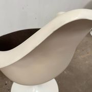 4 Tulip chairs by Eero Saarinen for Knoll