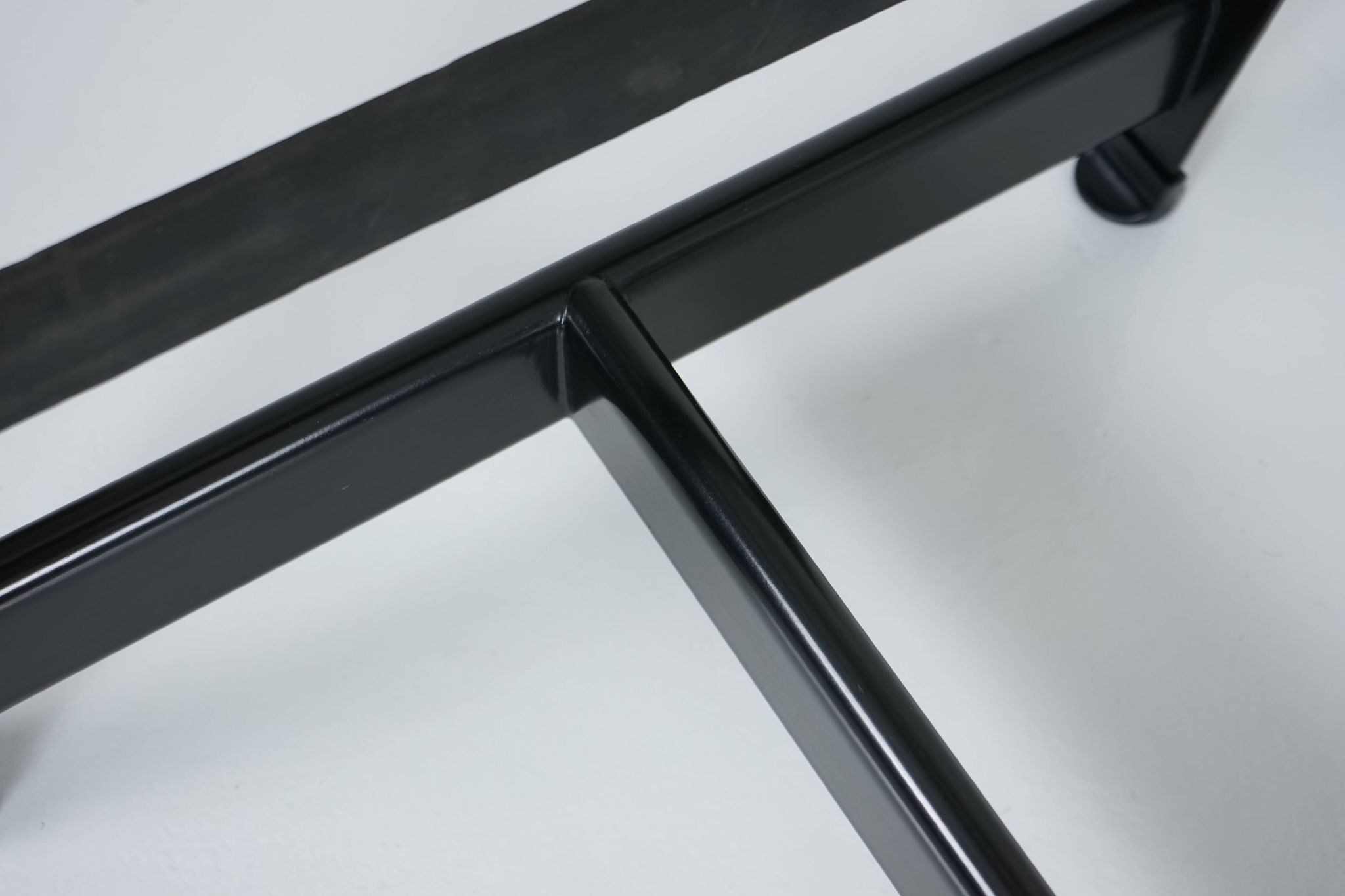 Black Fur LC4 Chaise Longue by Le Corbusier & Pierre Jeanneret for Cassina