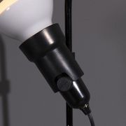 Suspension parentesi conçue par Achille Castiglioni et Pio Manzù dans les années 1970