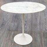 Round pedestal table in aluminium marble and white Rilsan Eero Saarinen (1910-1961), Edition Knoll