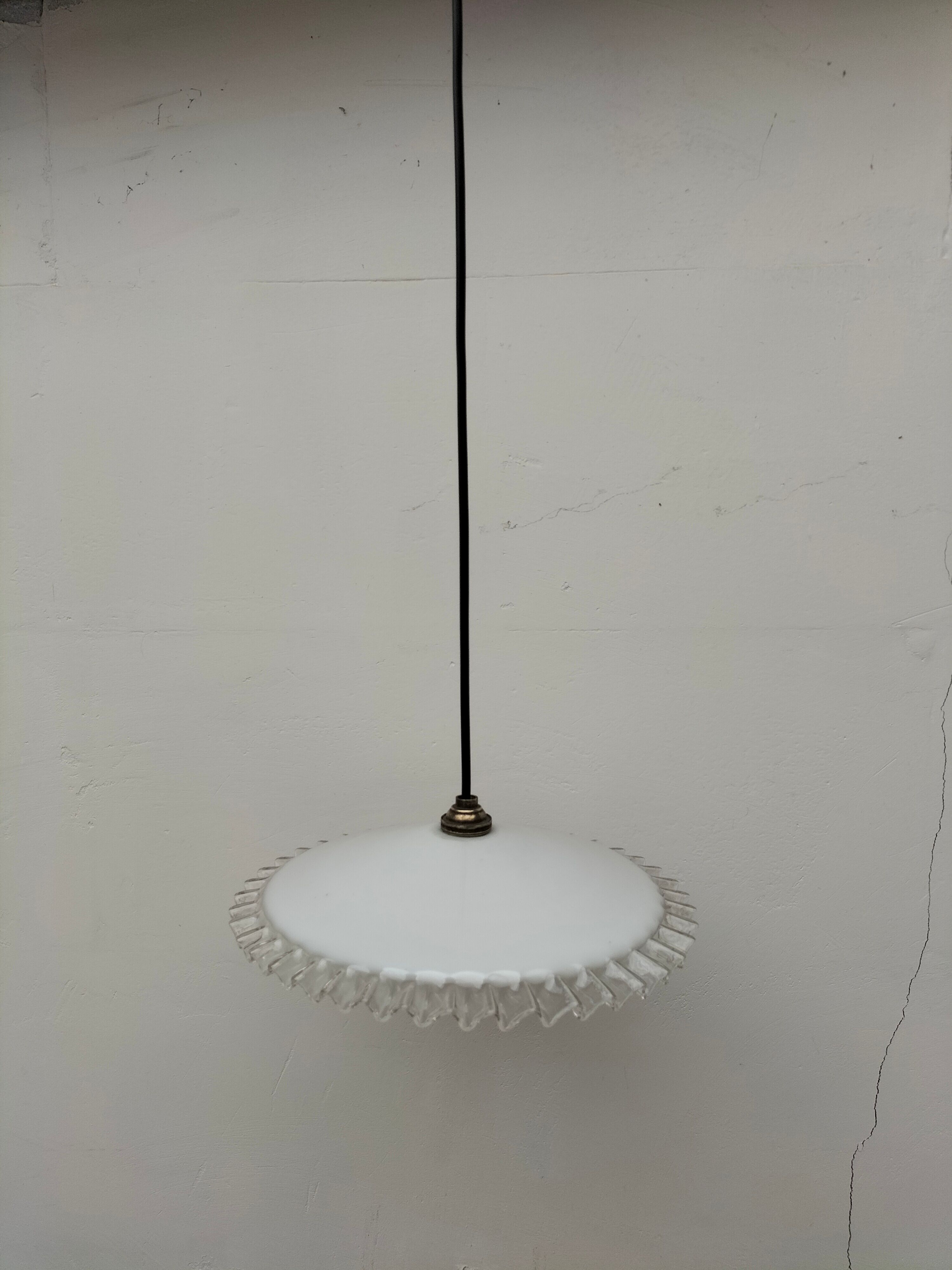 Old opaline suspension