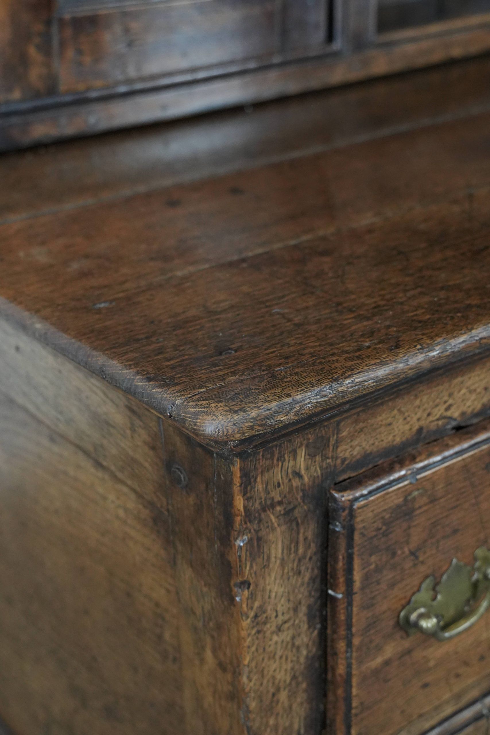 Large English antique oak kitchen cabinet / dresser from the 18th century