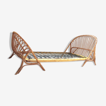 Vintage rattan basket bed