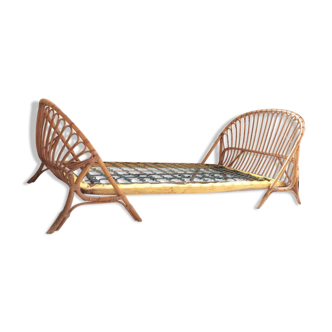 Vintage rattan basket bed