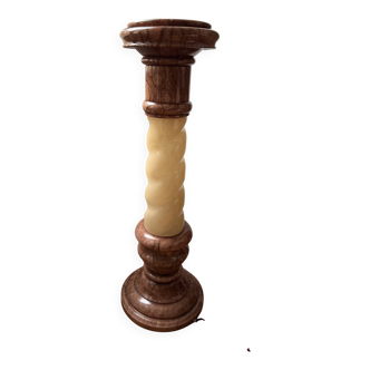 Luminous alabaster column