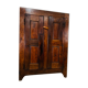 Portes anciennes en bois d'une armoire savoyarde chalet montagne vintage