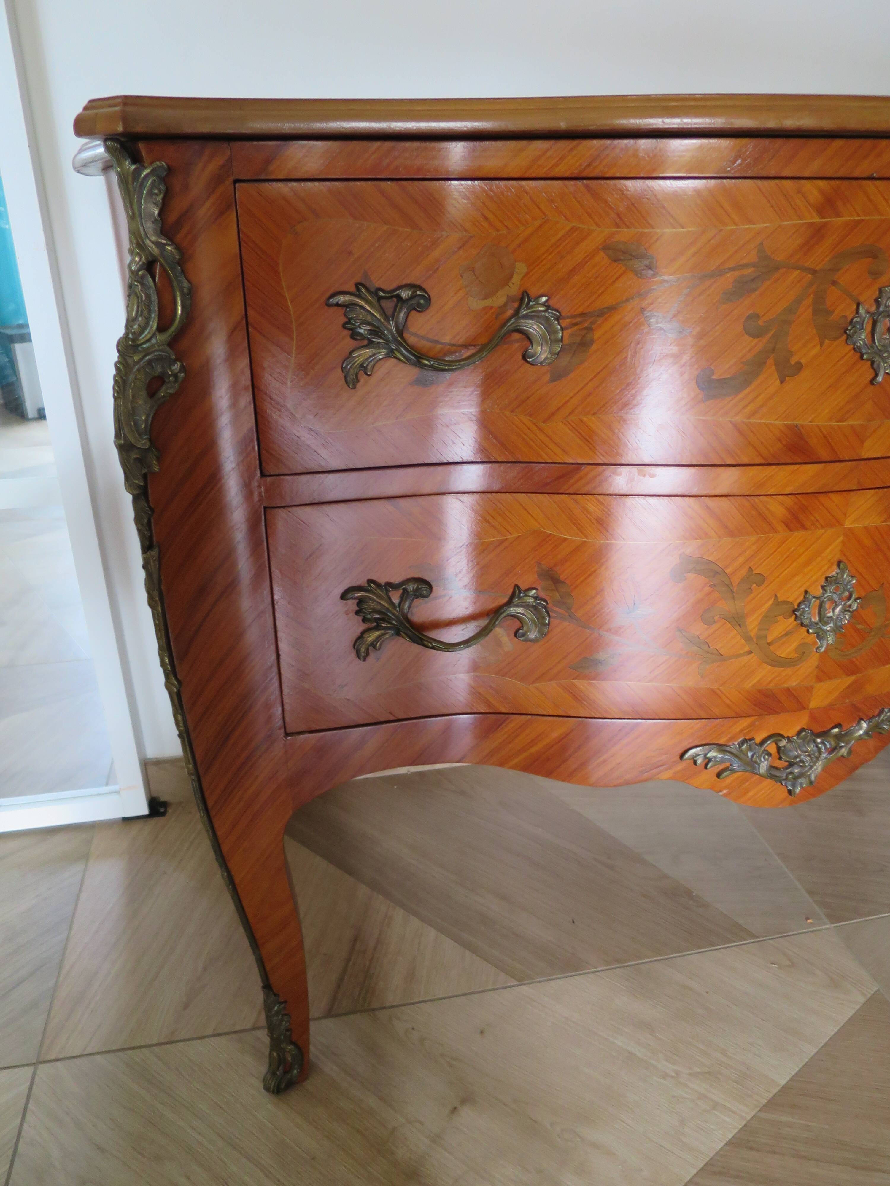 Louis XV commode - 2 drawers - floral marquetry - bronze ornament - 1950