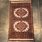 Handmade Pakistani rug