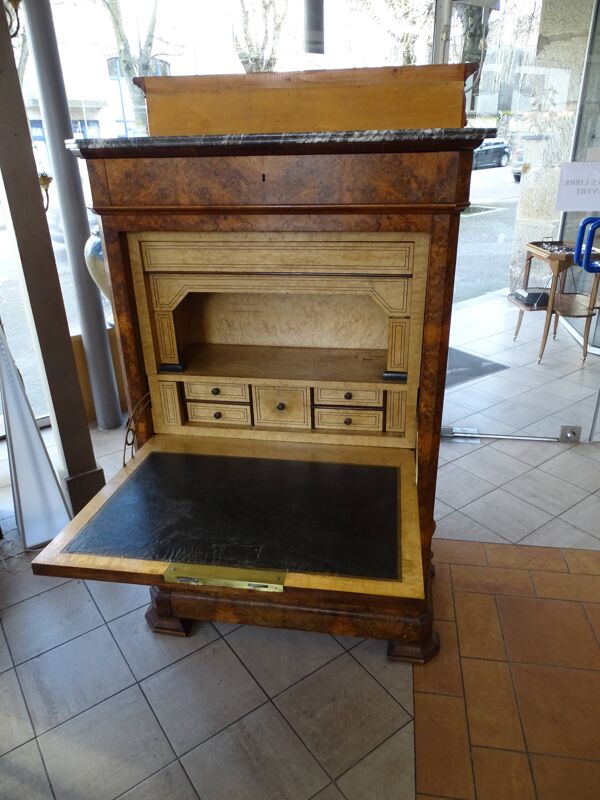 Secrétaire en noyer