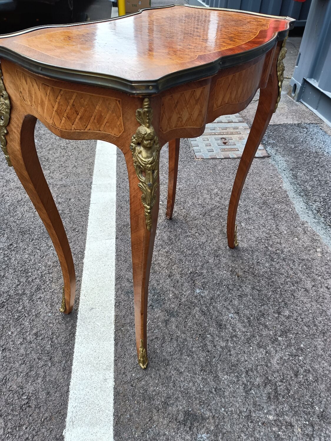 Table marqueterie ancienne style Louis XV