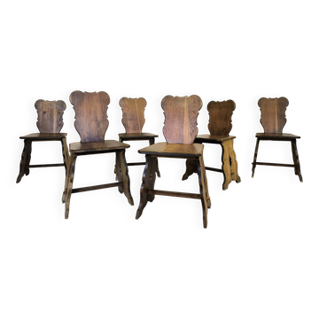 Ensemble de six chaises vintage brutalistes en bois.