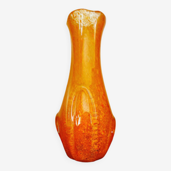 Vase en verre moucheté