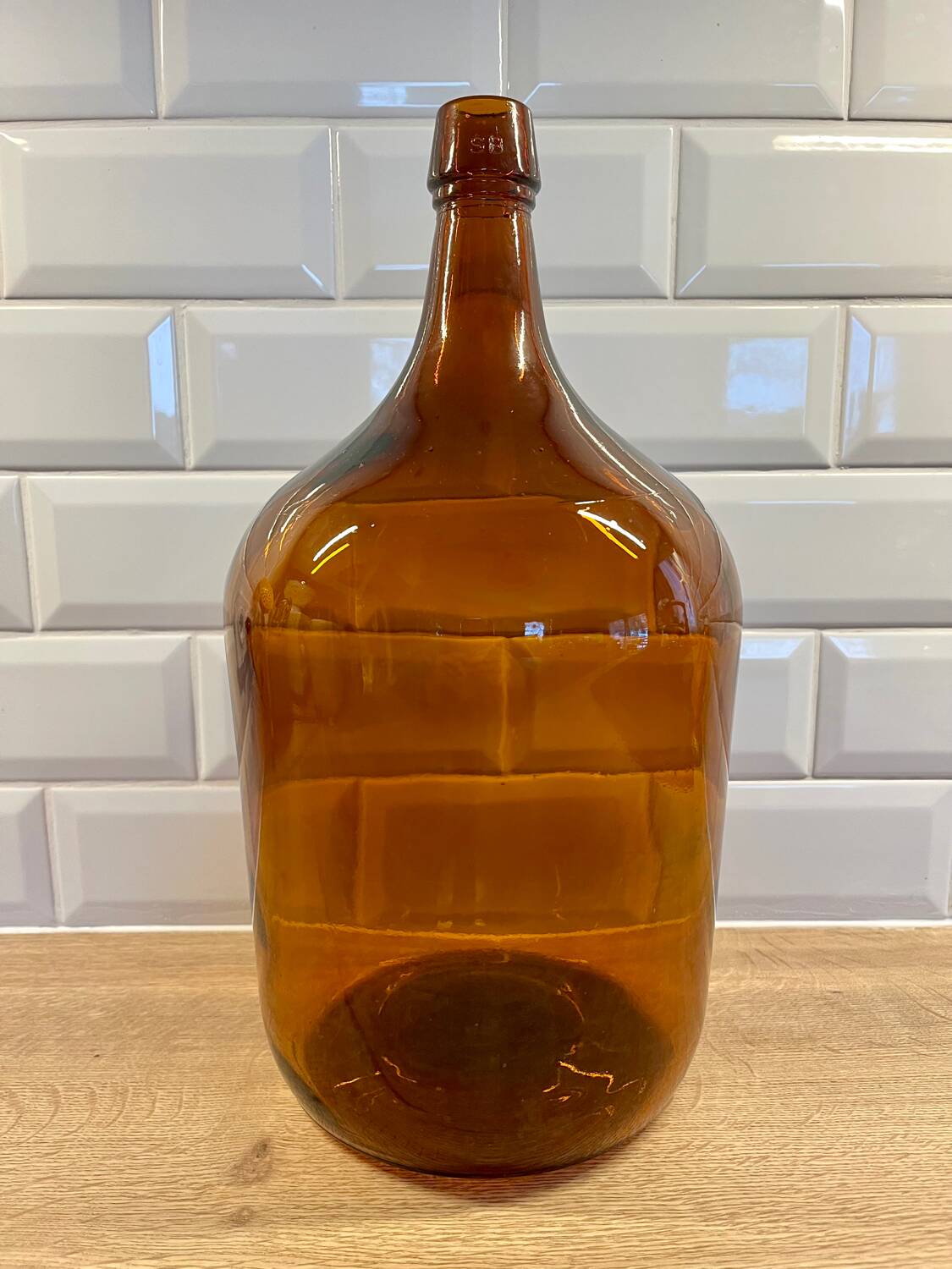 Give me amber Jeanne.