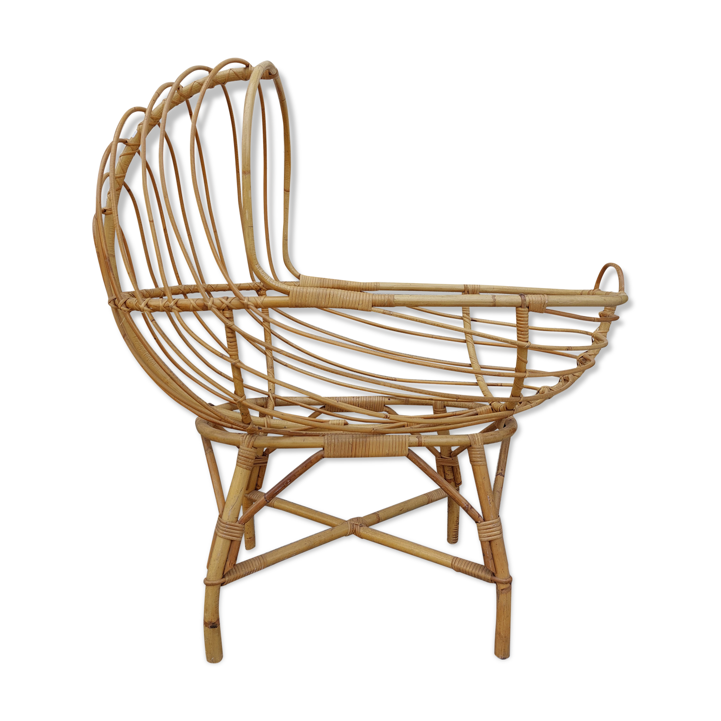 Vintage rattan cradle 1950