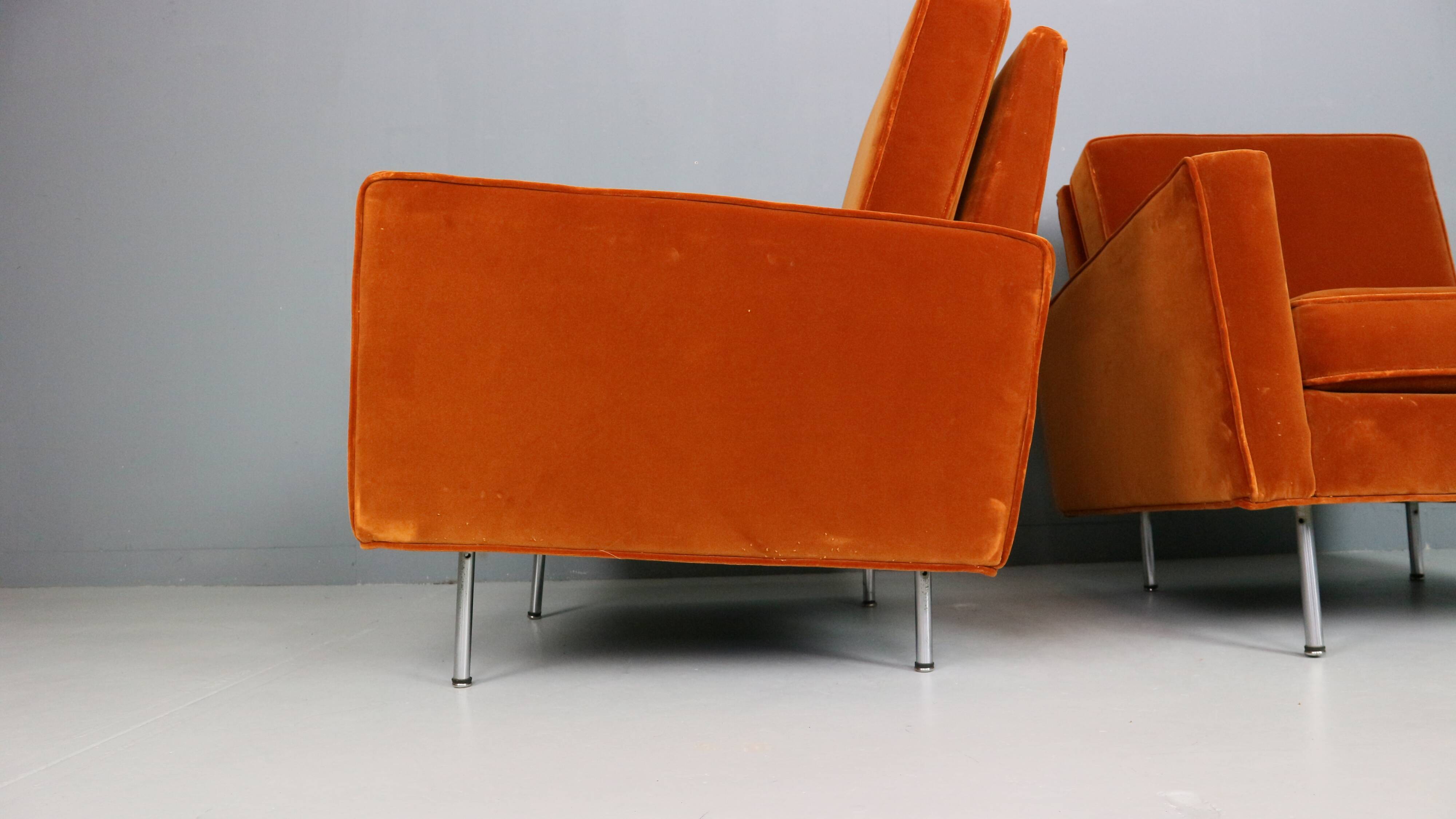 Pair of 1st edition easy chairs 25 BC by Florence Knoll in velvet, 1950s
