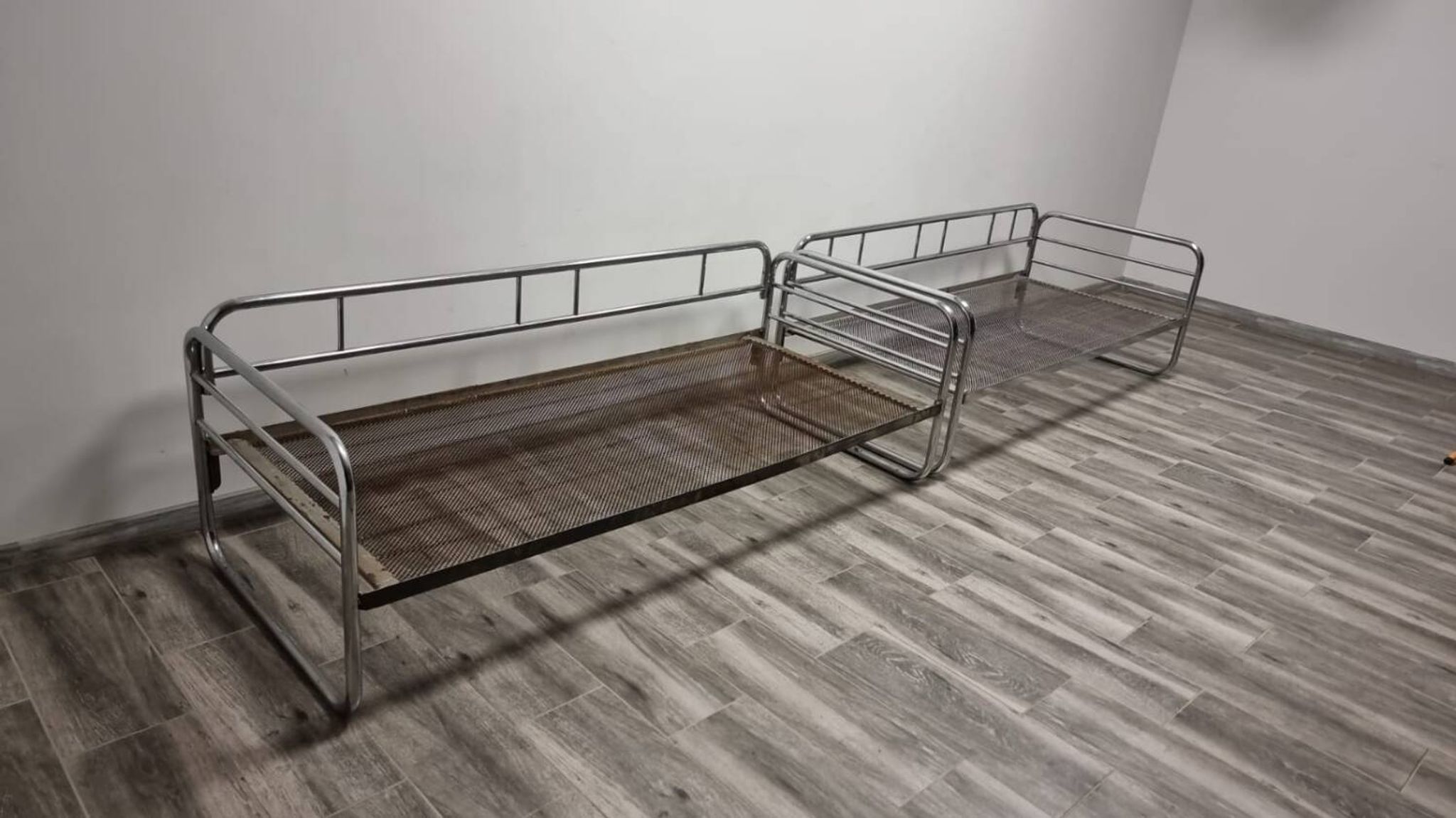 Bauhaus Chrome Sofa by Robert Slezak for Slezak Factories, 1930s