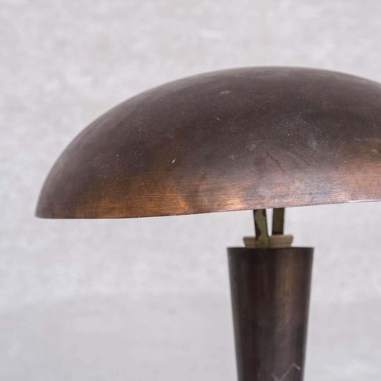 Italian Mid-Century Single Table Lamp