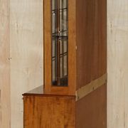 Buffet vintage en noyer burr avec vitres et éclairage, style Art Deco