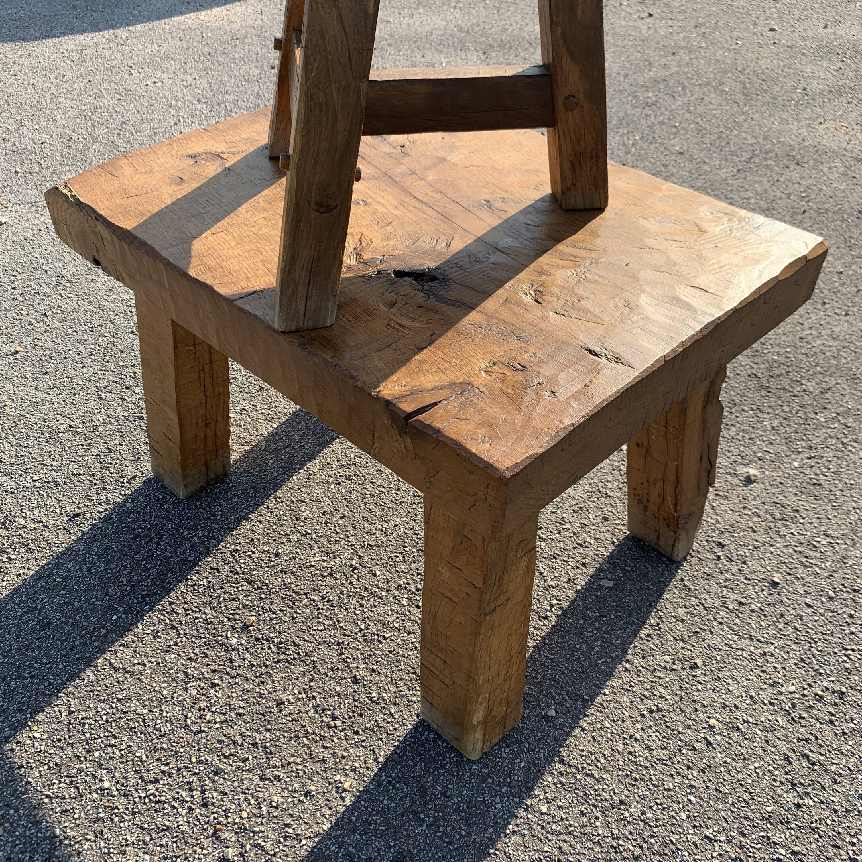 Coffee table and its brutalist style raw wood stool