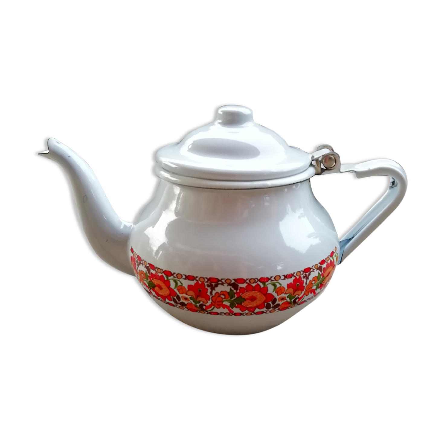 Enamelled sheet metal teapot