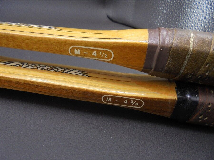 Ensemble de 2 raquettes en bois