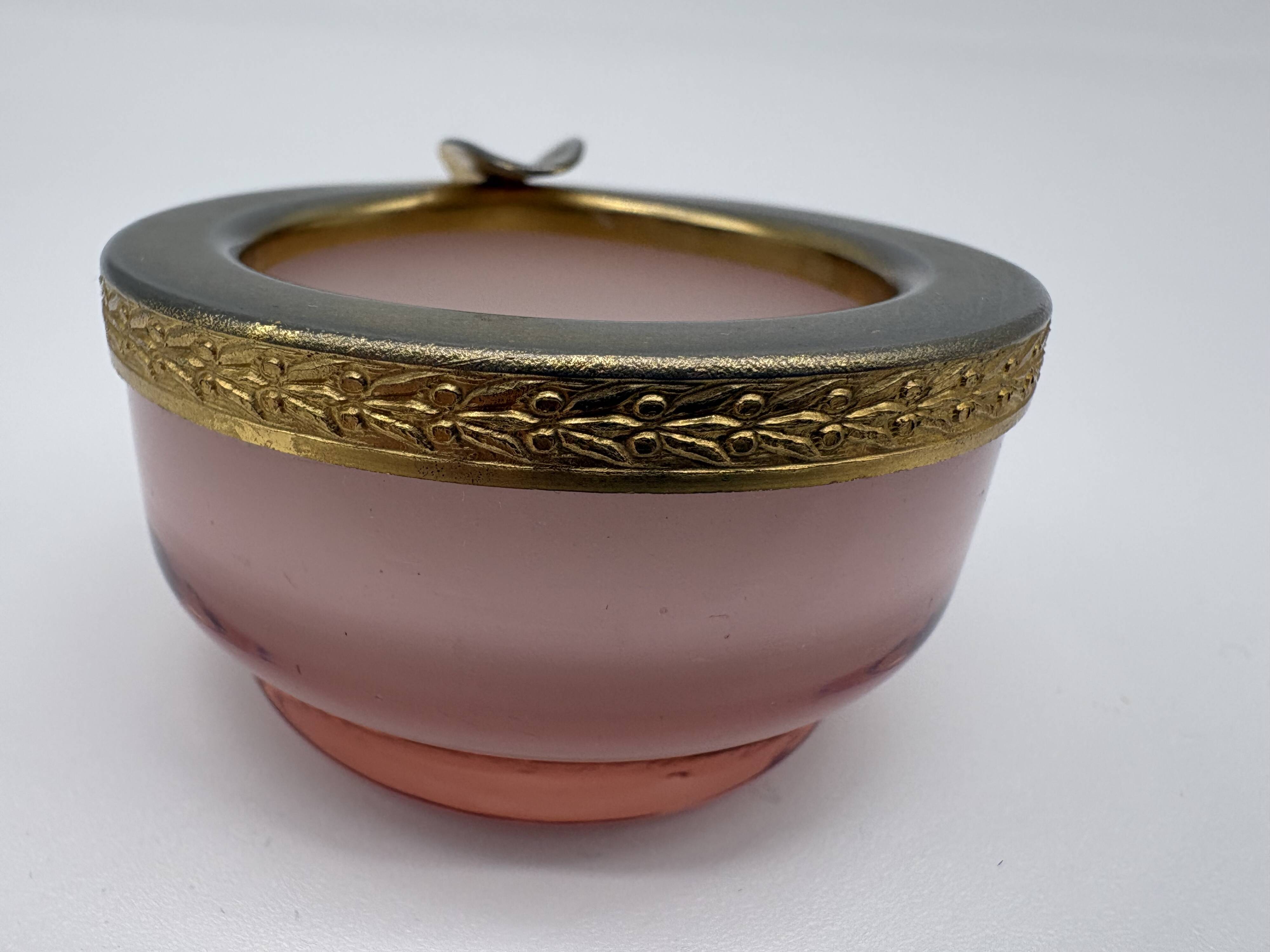 Luxurious Vintage Ashtray in Satin Pink Glass and Golden Frame | Catchall