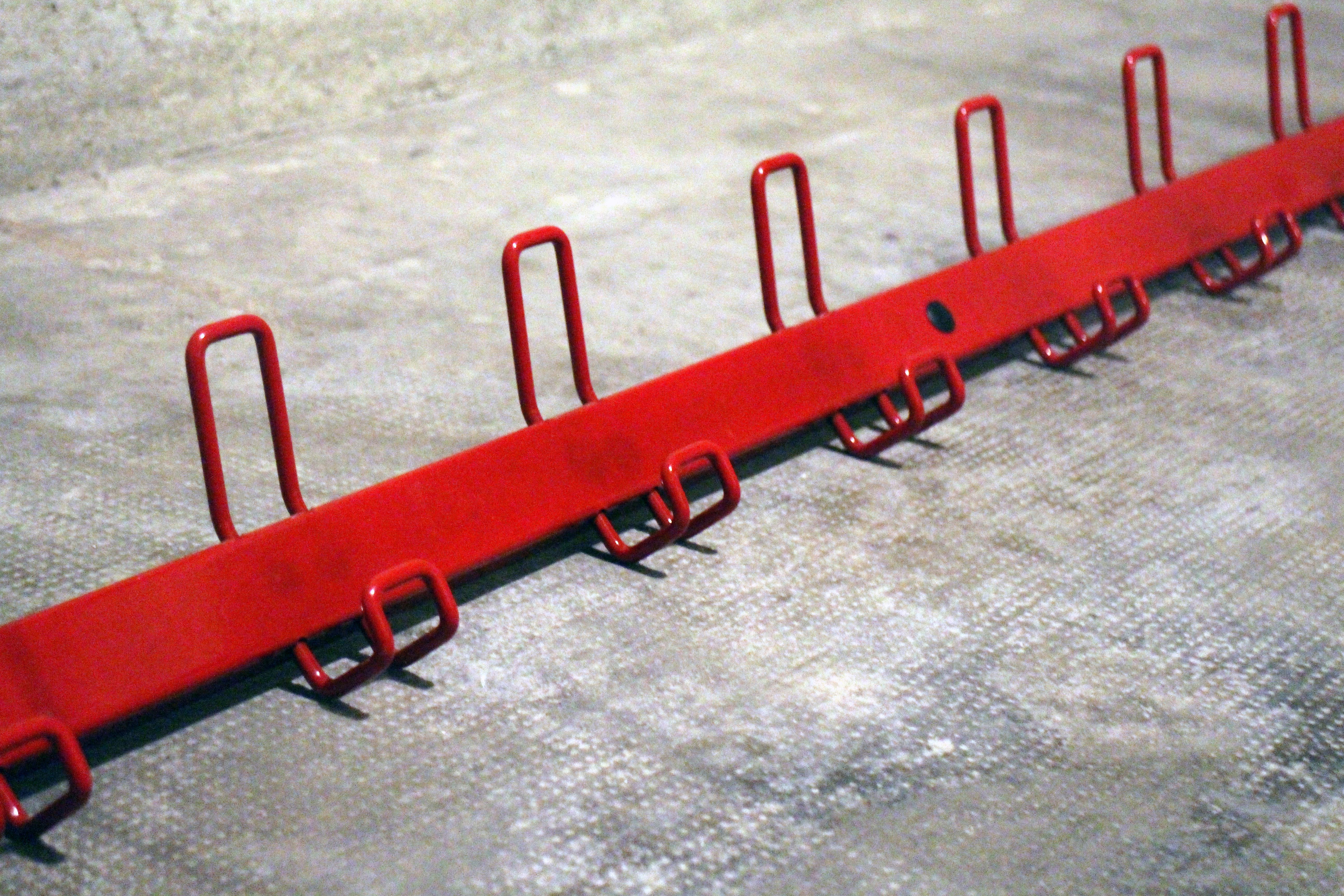 Red school wall hanger 10 patères
