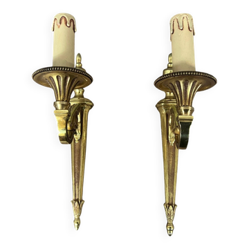 Pair of wall sconces in Louis XVI style. Solid bronze.