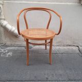 Chair Thonet says Le Corbusier