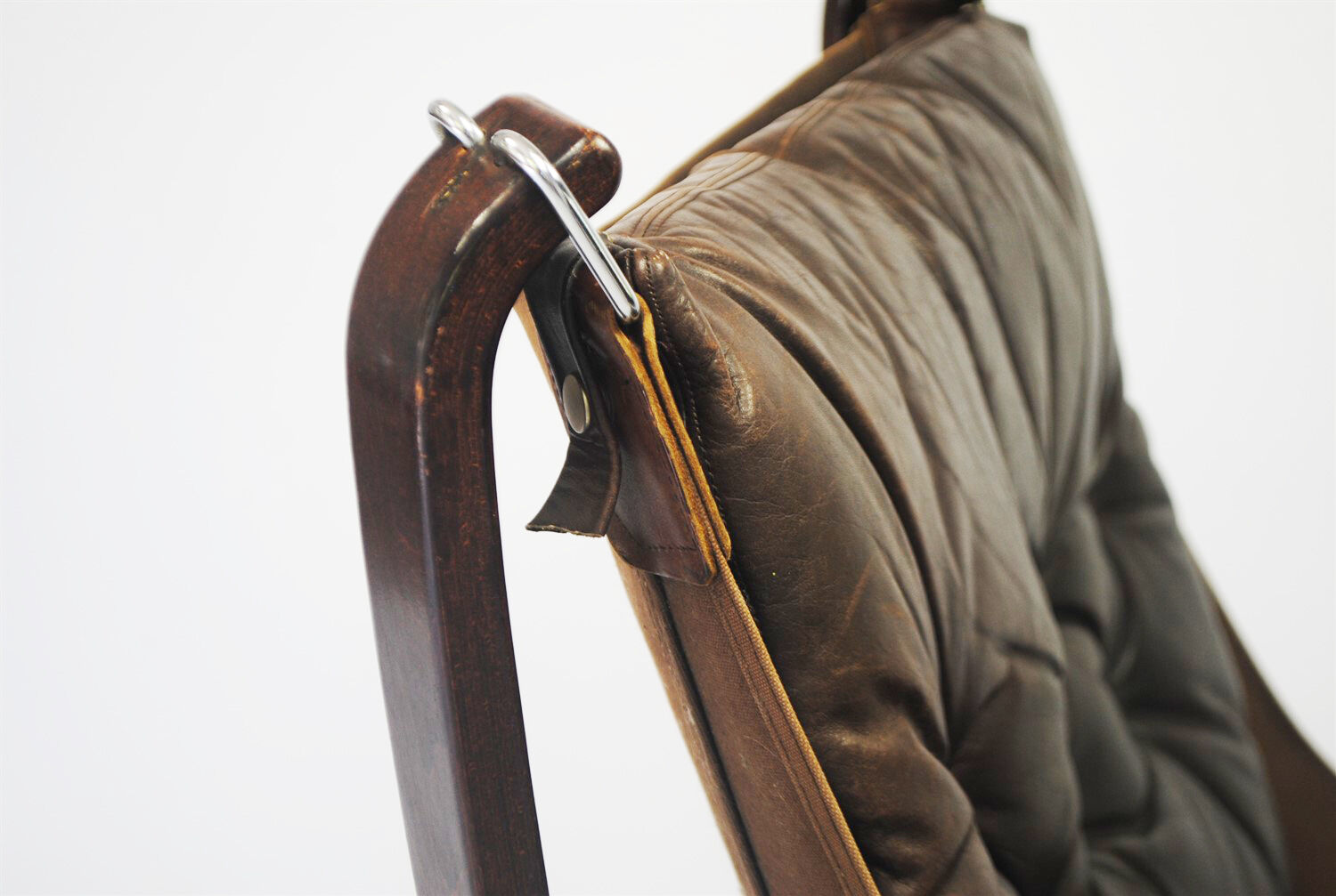 Chair Ressell Falcon