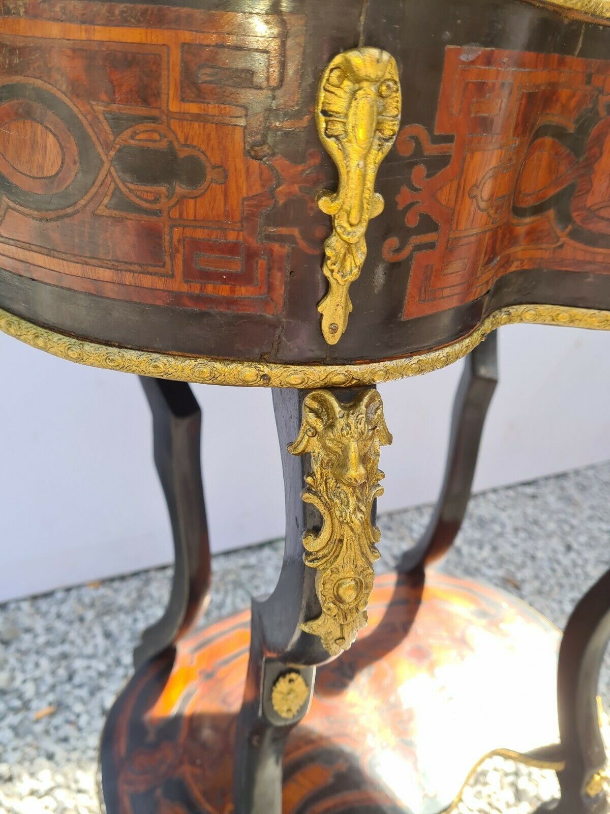 Small table gardener napoleon III - in marquetry - 19th century