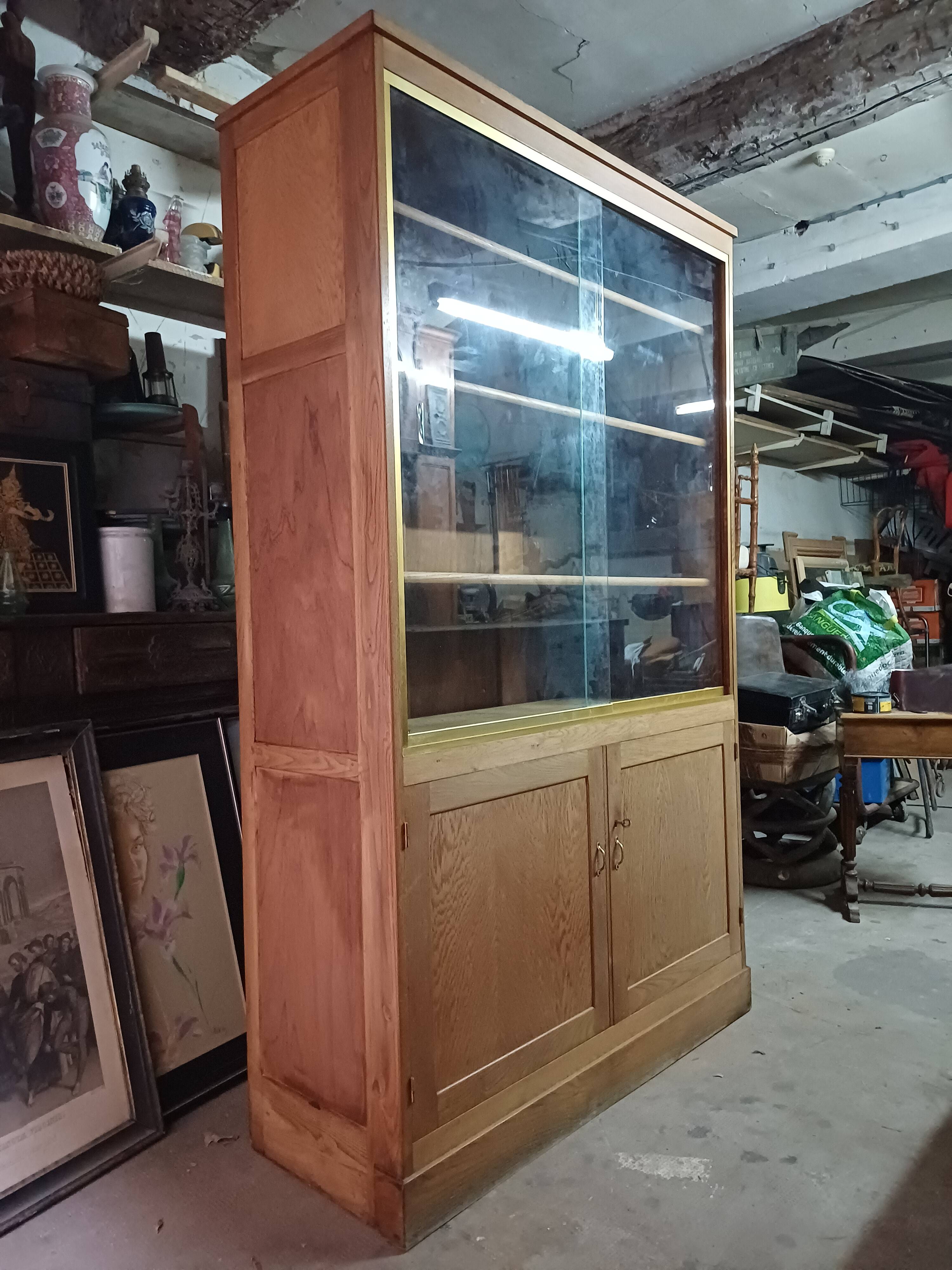 Grande Bibliothèque, Vitrine en bois massif, Design Fonctionnel 1950, 1960