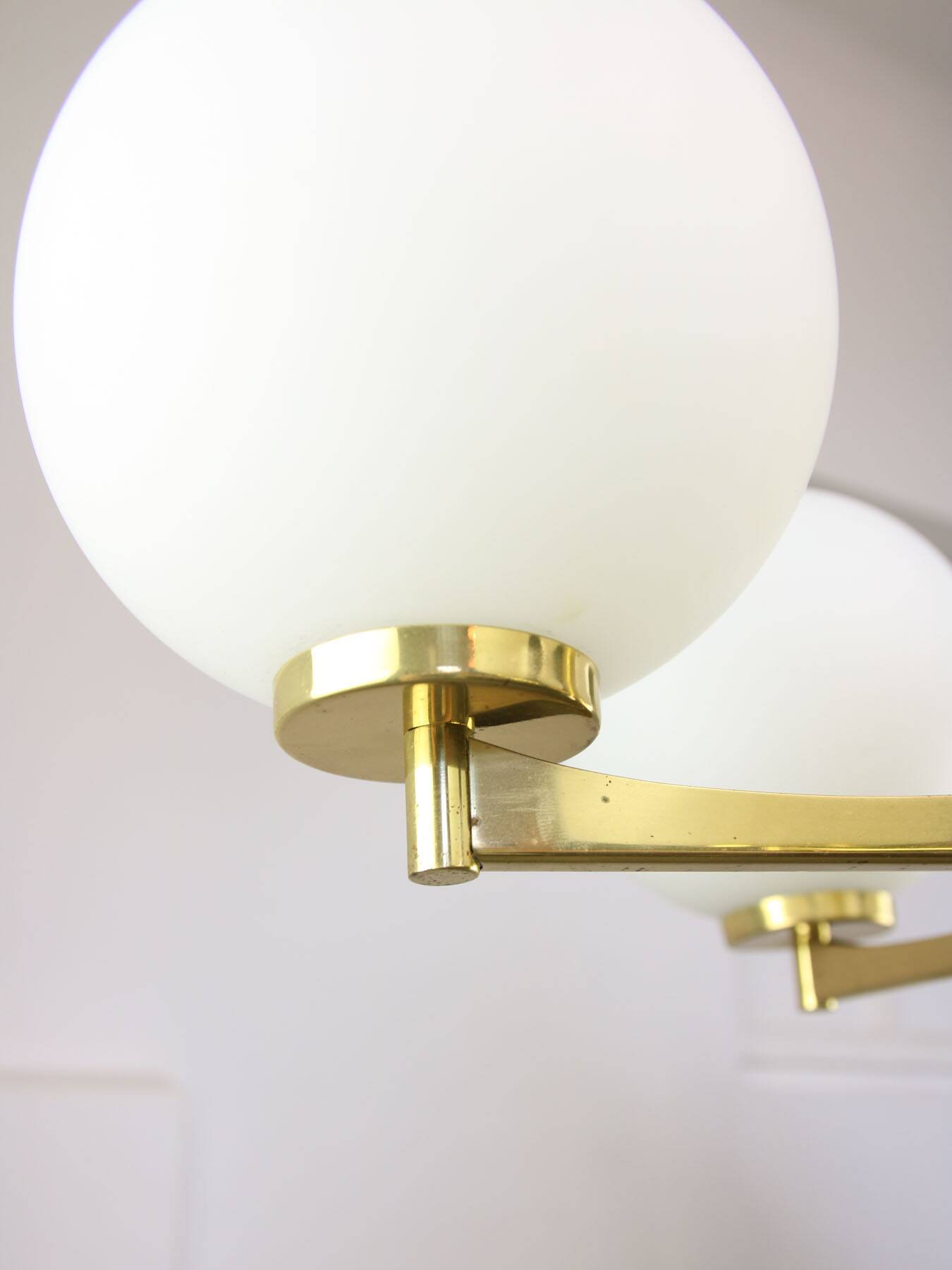 Mid-century Modern Italian Brass and Opaline Chandelier, 1960s