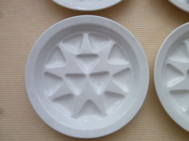 Set of 4 Pillivuyt porcelain snail plates