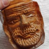 Tobacco pot face carved wood