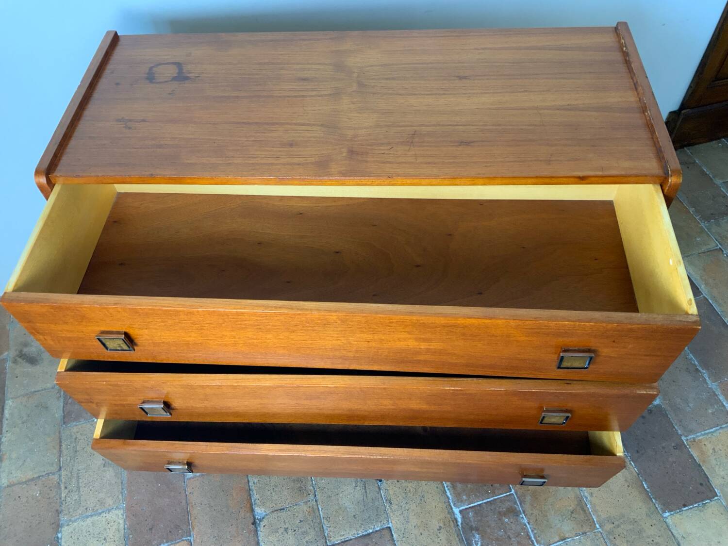 Vintage chest of drawers