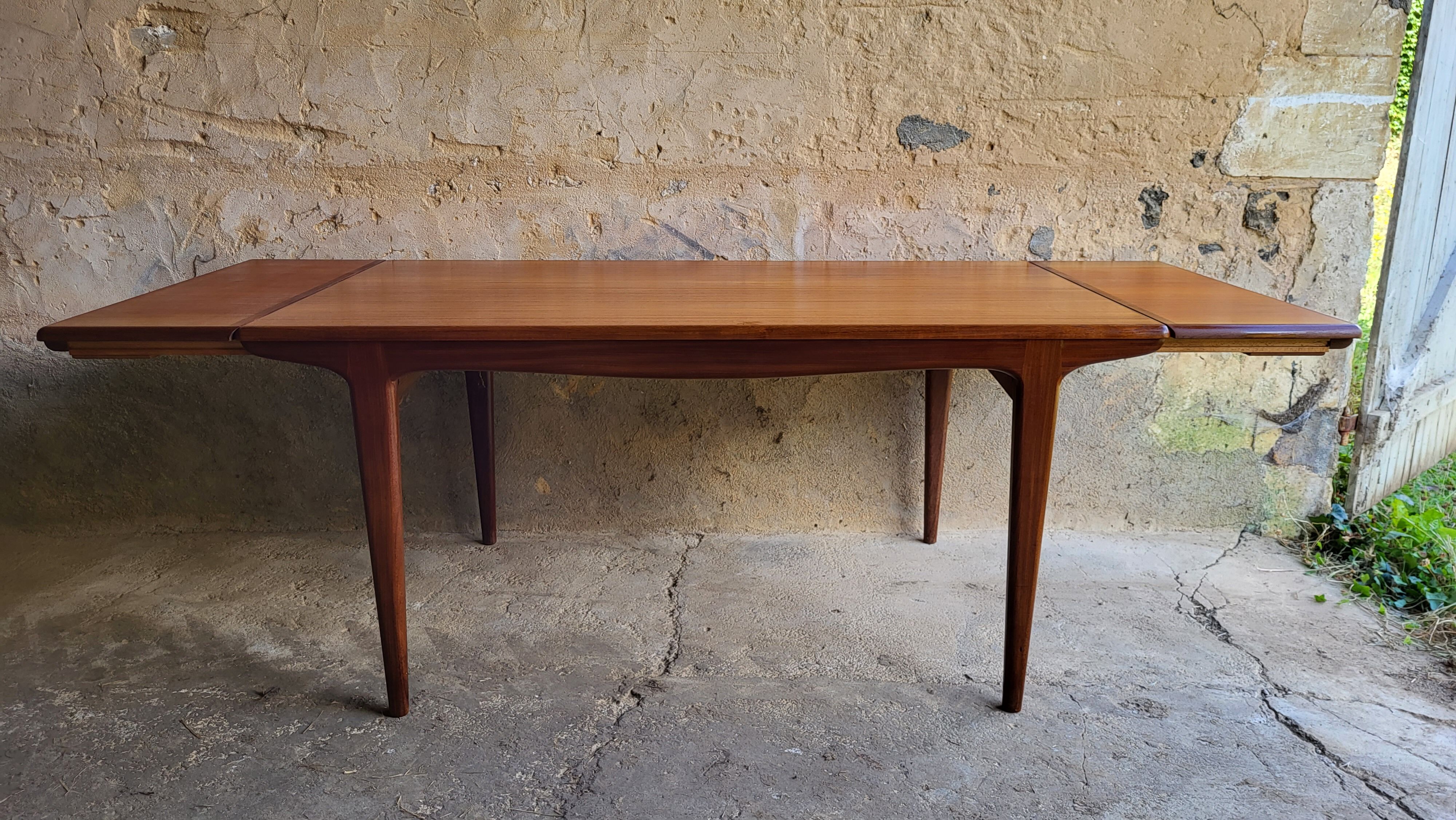 Dining table scandinavian style 60s teak