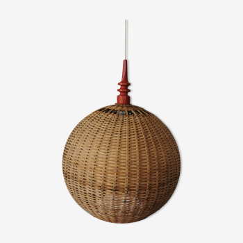 Rattan ball suspension