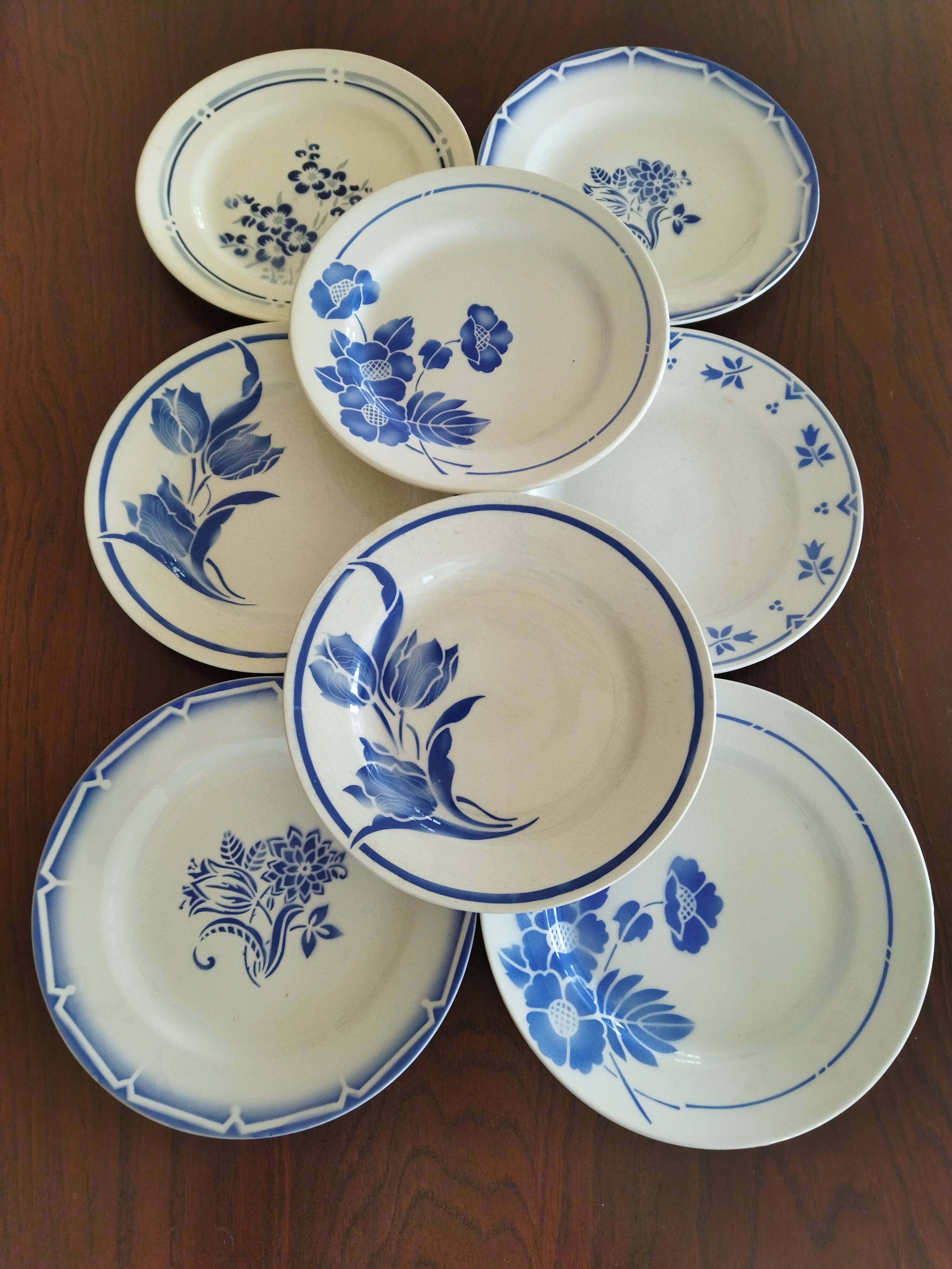 8 French earthenware dinner plates (Gien Sarreguemines Digoin Moulin des Loups Orchies)