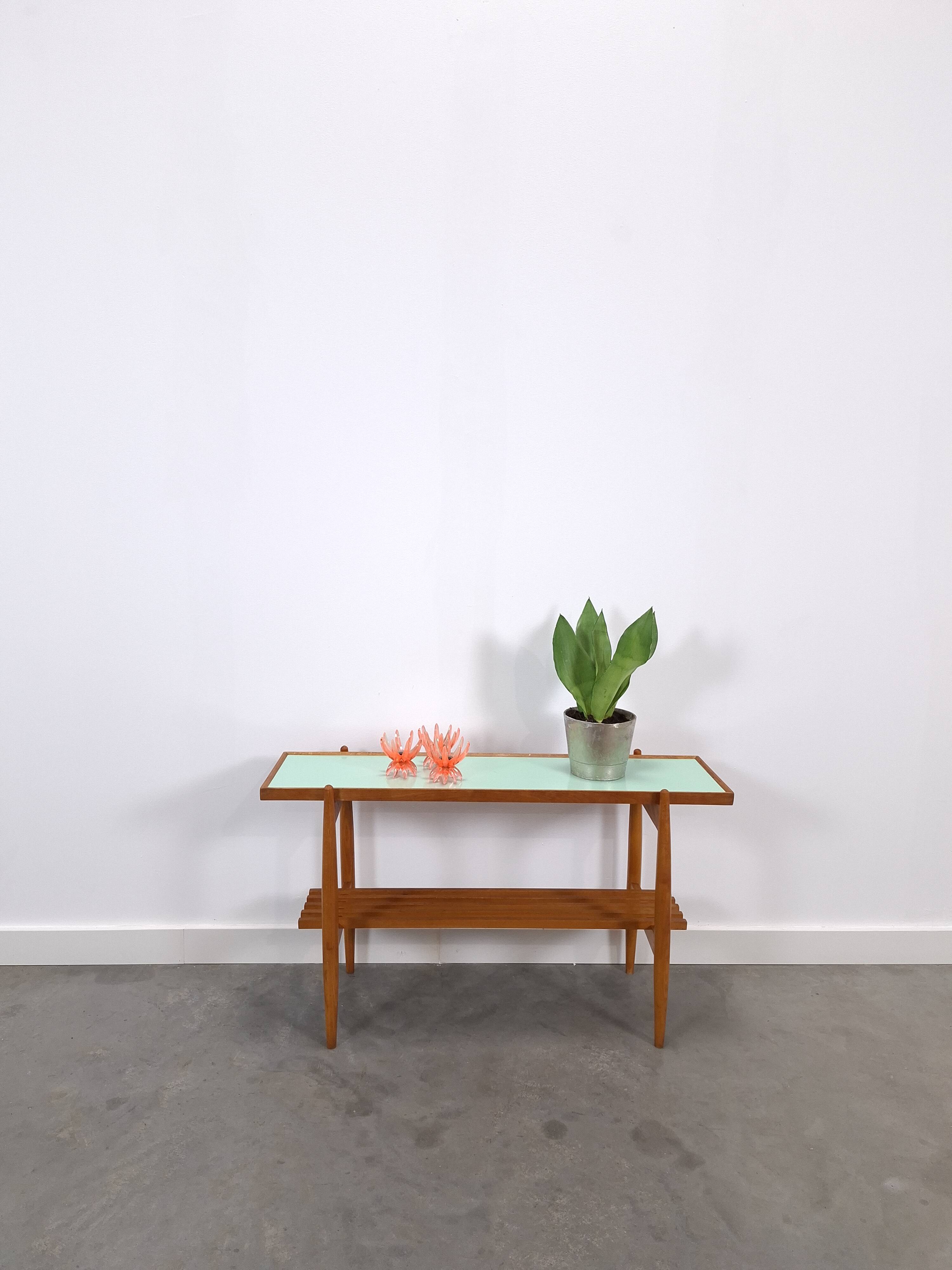 Vintage houten side table met mintgroen formica blad