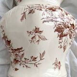 Antique wall fountain in ironstone, "Spring" Gien earthenware, late 19th century