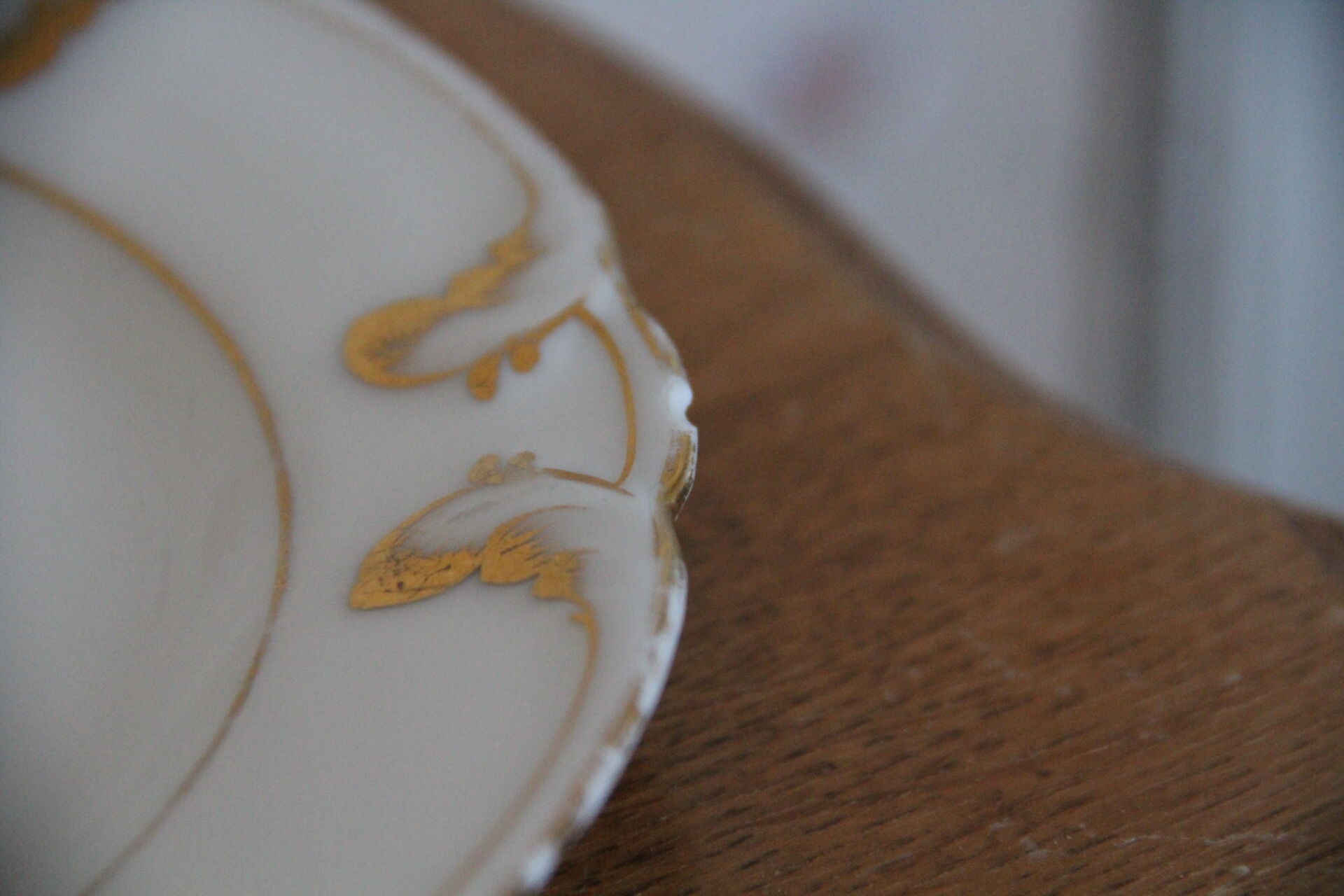 6 dessert plates in white porcelain